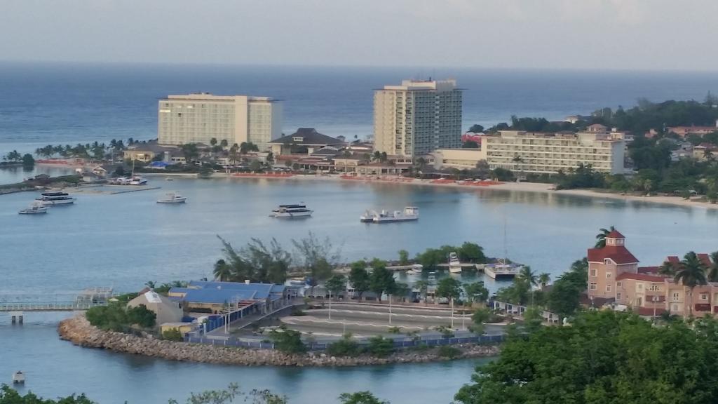 Sky Castles Apt J3 Ocho Rios Exterior foto